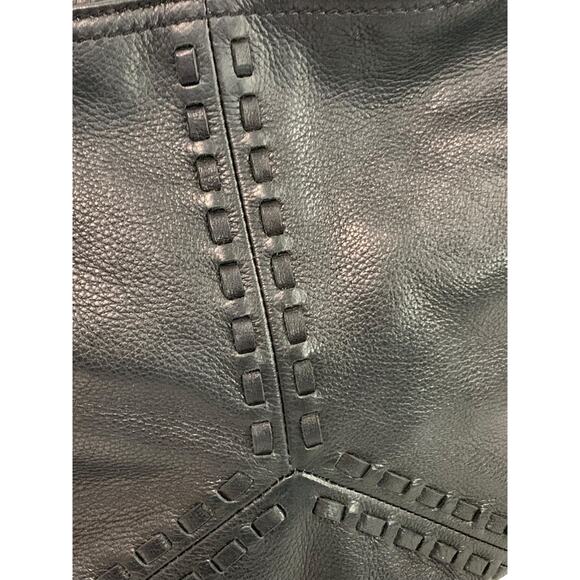 B Makowsky Black Pebbled Leather Shoulderbag Side Zip Pockets - Picture 8 of 11